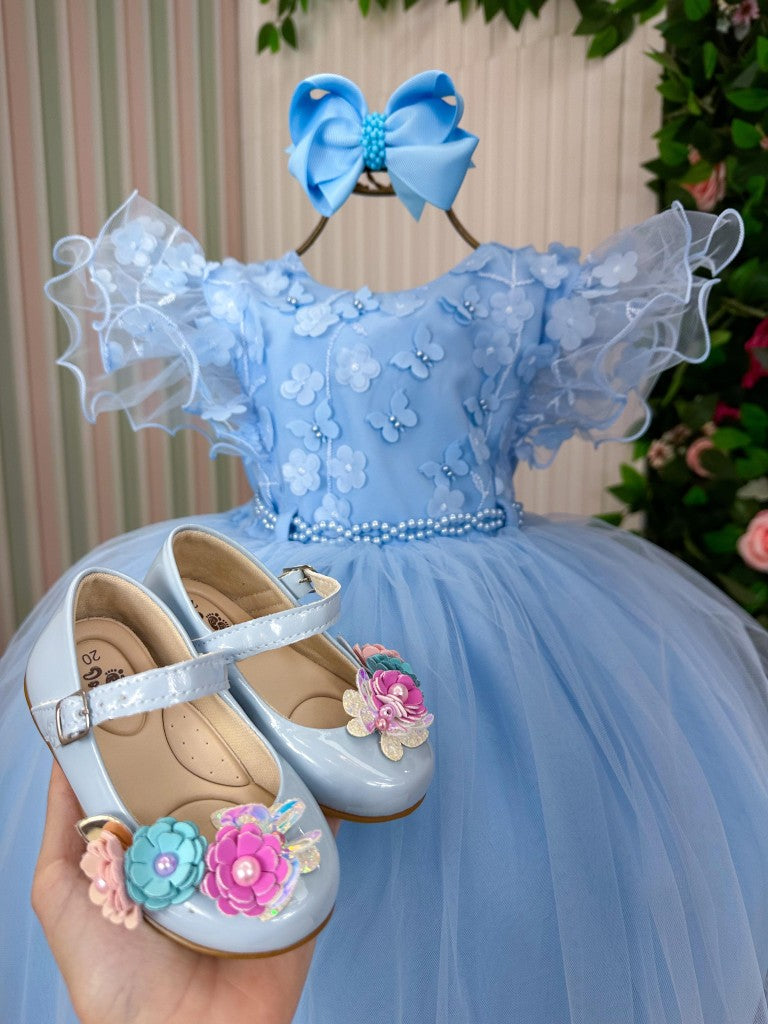 Vestido Infantil Azul Bebê em Cetim com Renda Delicada e Laço nas Costas para