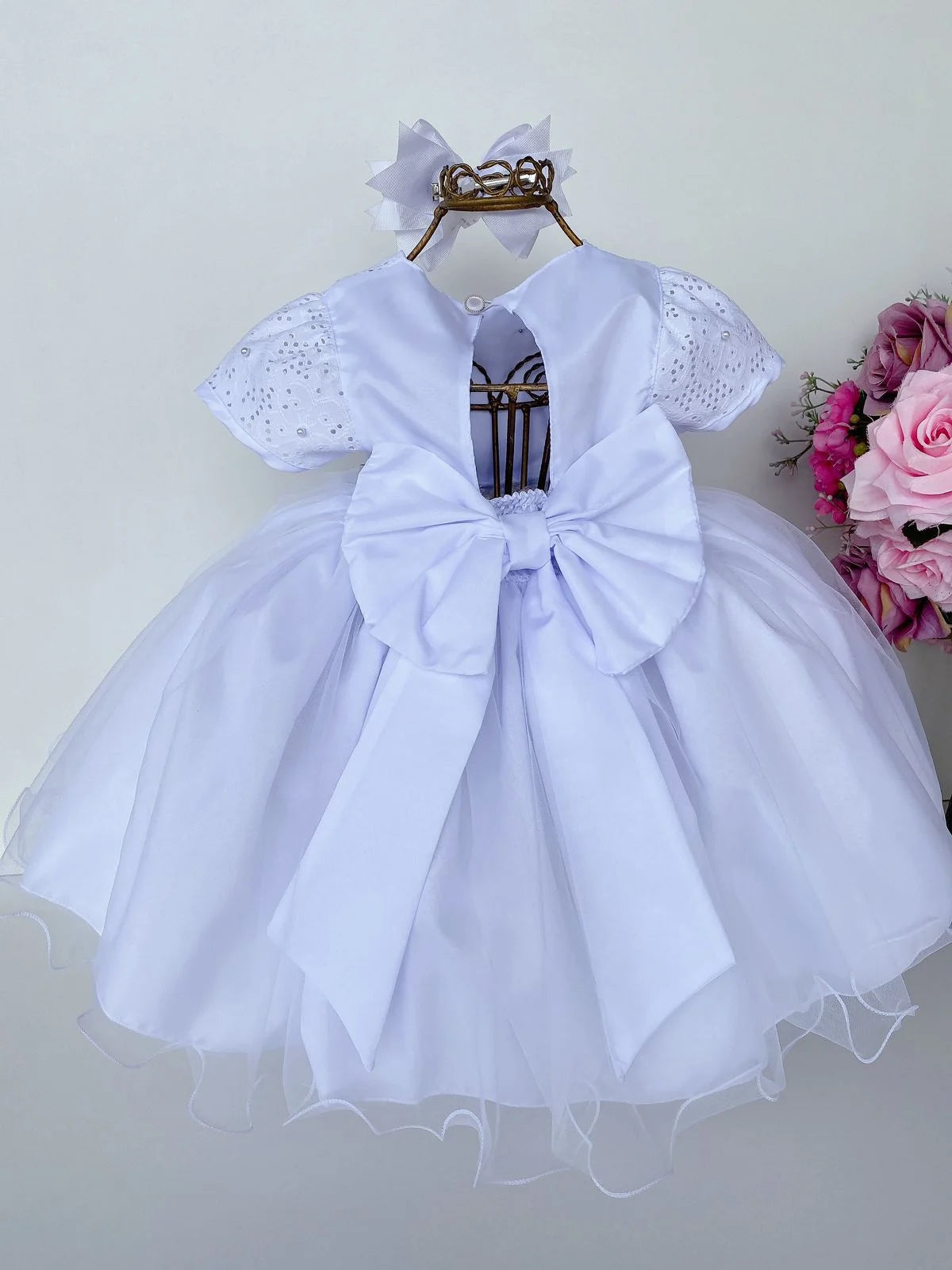 Vestido Infantil Branco em Tule com Renda Delicada e Saia Rodada para Festa de Aniversário