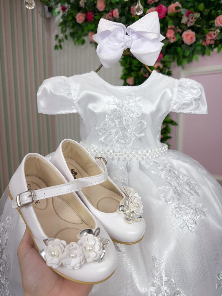 Vestido Infantil Branco em Poliéster com Gola Redonda e Saia Rodada para Festa de Aniversário