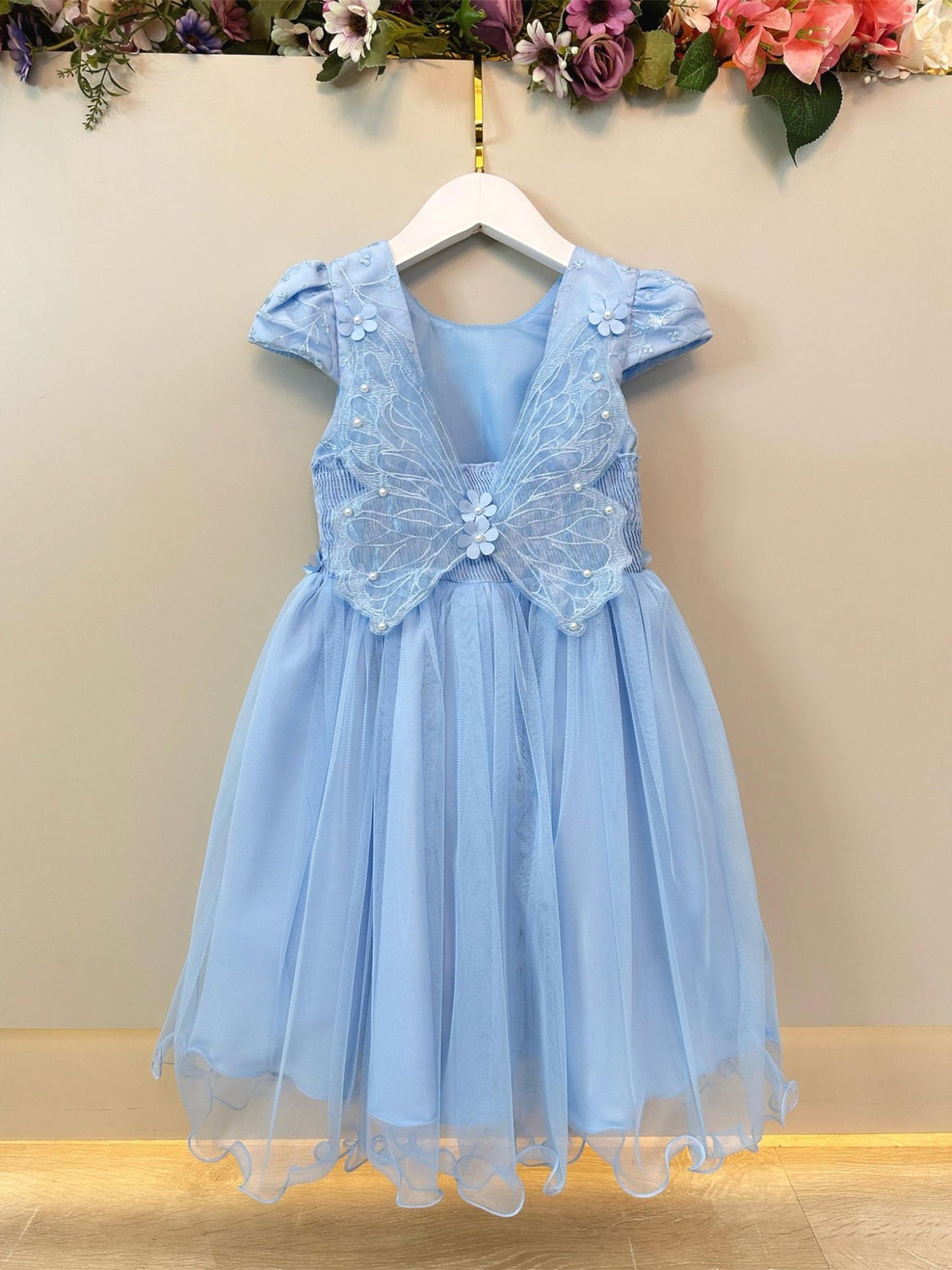 Vestido Infantil Azul Claro em Renda com Saia Rodada para Daminhas