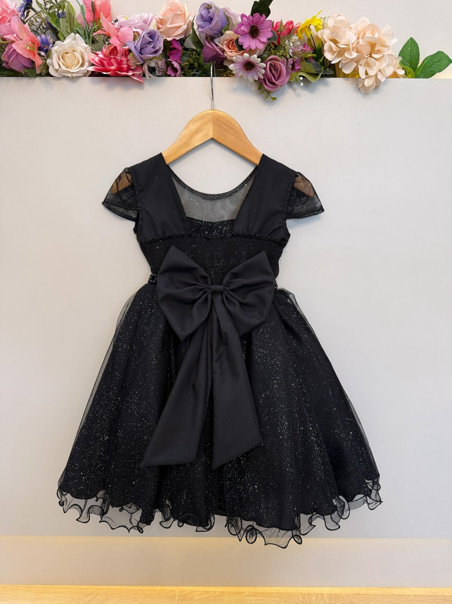 Vestido Infantil Preto Wandinha Saia C/ Glitter Festas