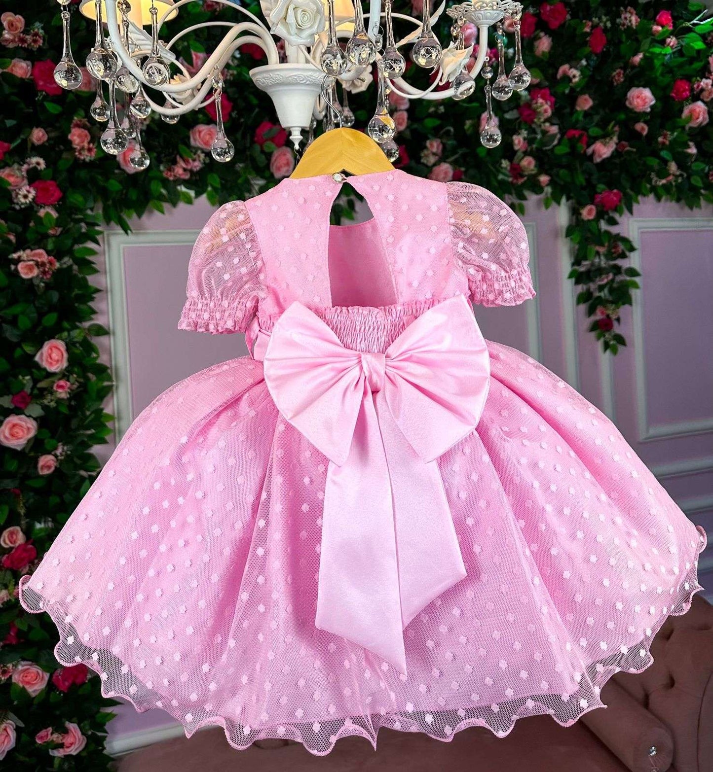 Vestido Infantil Rosa Bebê em Tecido Misto com Laço nas Costas