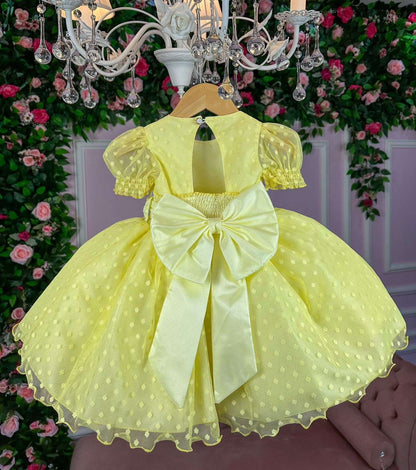 Vestido Infantil Amarelo em Tecido Misto com Laço nas Costas para Festa de Aniversário