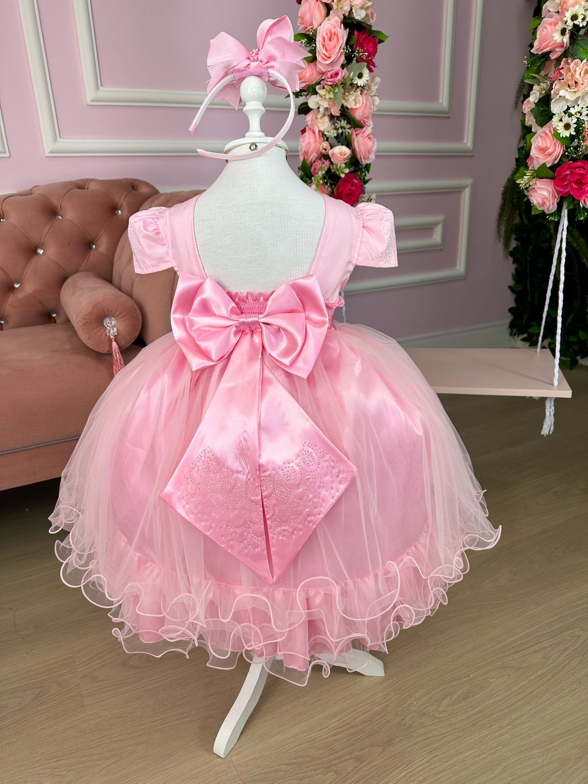 Vestido Infantil Rosa Bebê em Cetim com Babadinho
