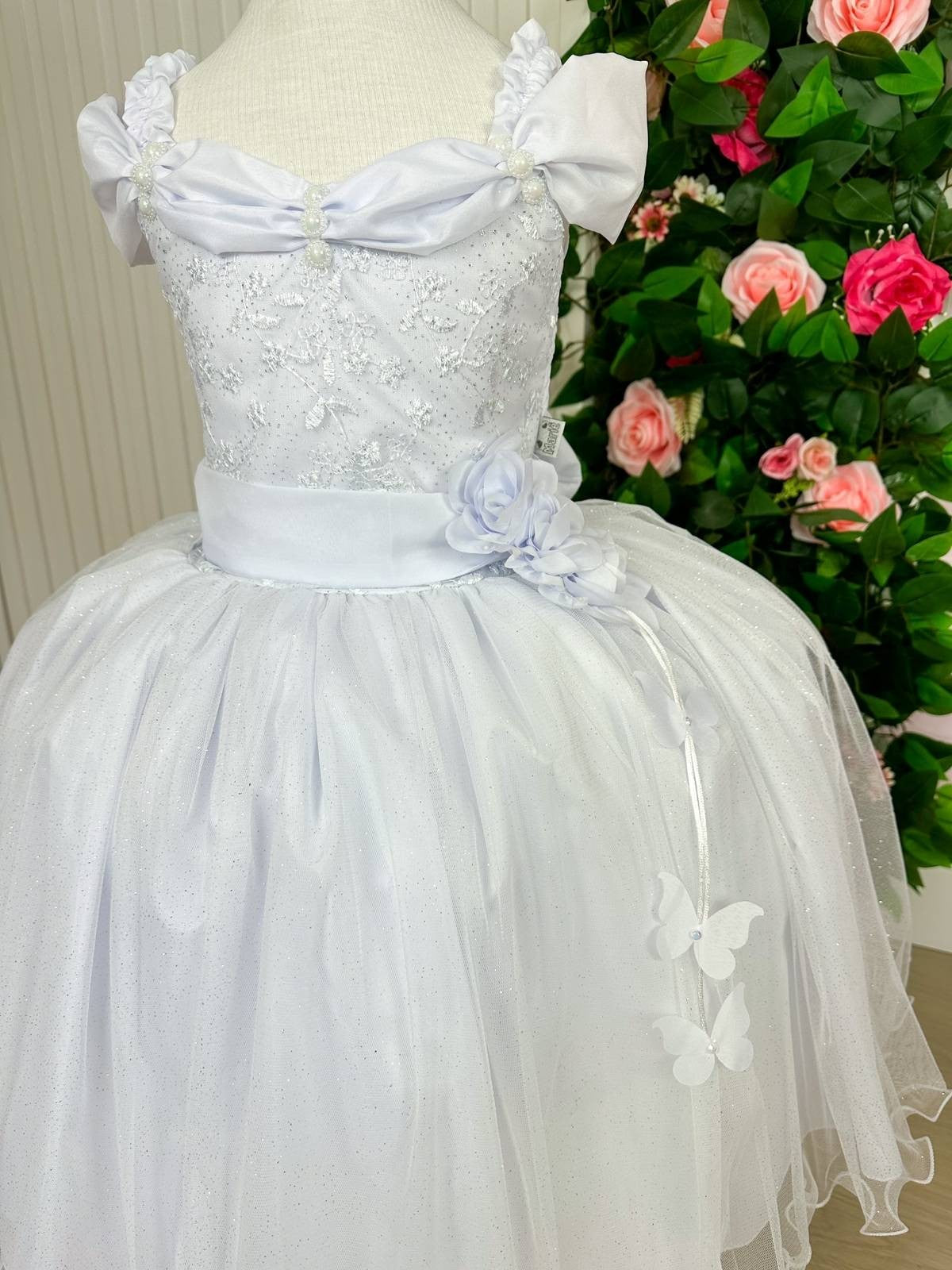 Vestido Infantil Branco em Tecido Misto com Manga Princesa e Saia Rodada para Daminhas