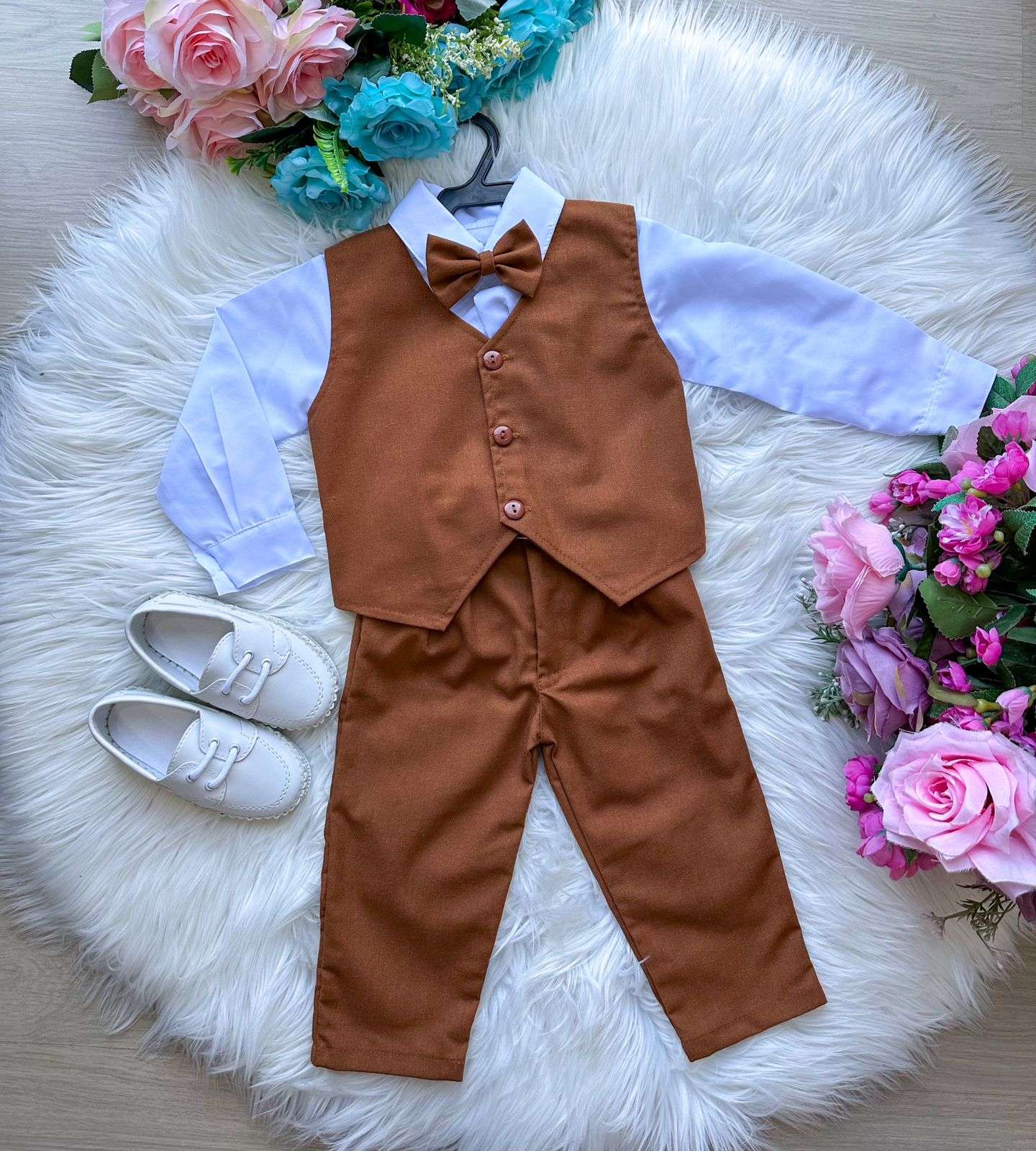 Conjunto Social Infantil Caramelo em Linho com Gravata Borboleta para Casamento