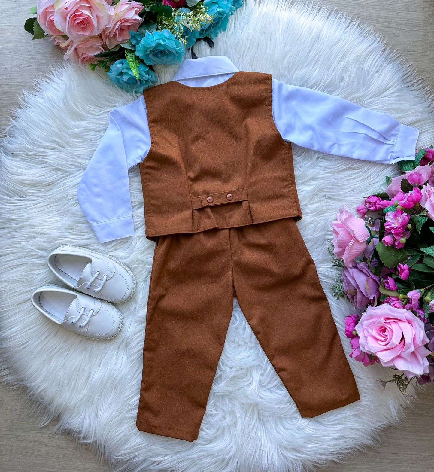 Conjunto Social Infantil Caramelo em Linho com Gravata Borboleta para Casamento