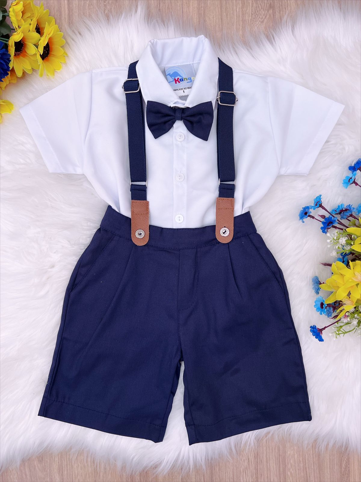 Conjunto Social Infantil Branco em Poliéster com Bermuda Azul e Gravata de Algodão para Festa