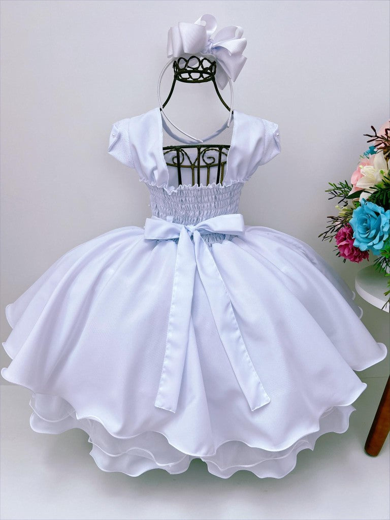 Vestido Infantil Branco em Cetim com Pérolas e Nervuras para Daminhas