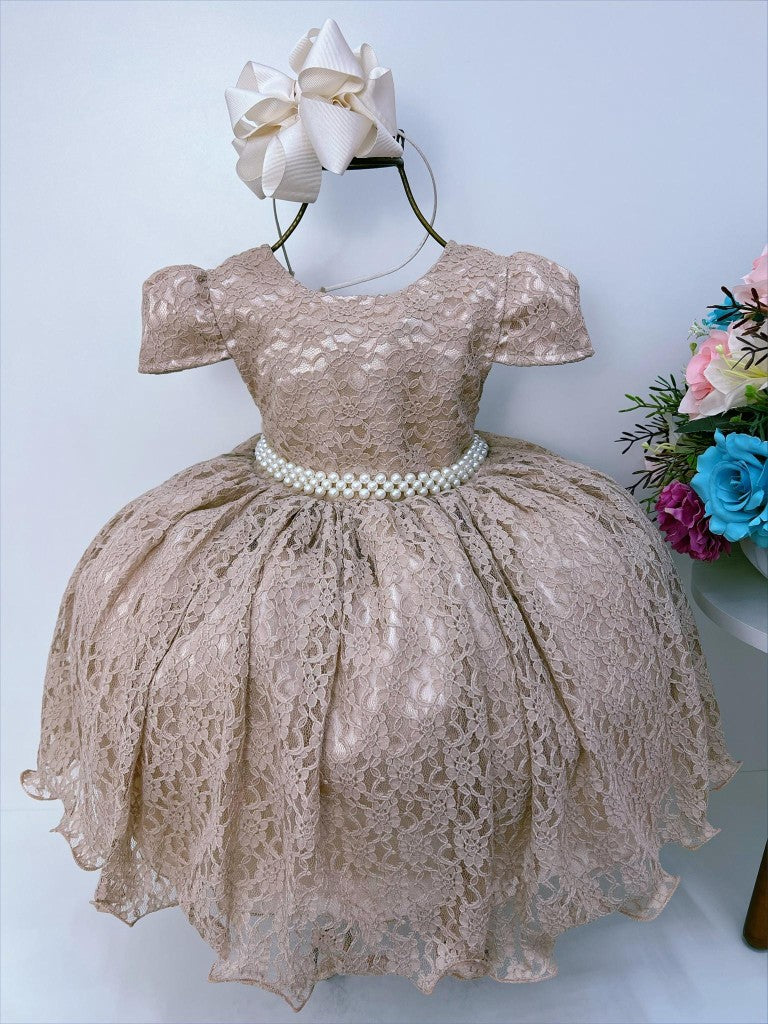 Vestido Infantil Dourado em Renda com Pérolas e Brilho Luxuoso