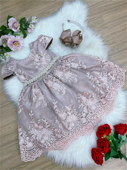 Vestido Infantil Rose Renda Realeza Cinto de Pérola