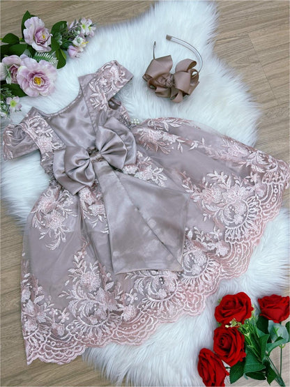 Vestido Infantil Rose Renda Realeza Cinto de Pérola