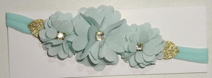 Faixinha de Cabelo Bebê Rosa em Cetim com Laço em Strass e Florzinha para Esti