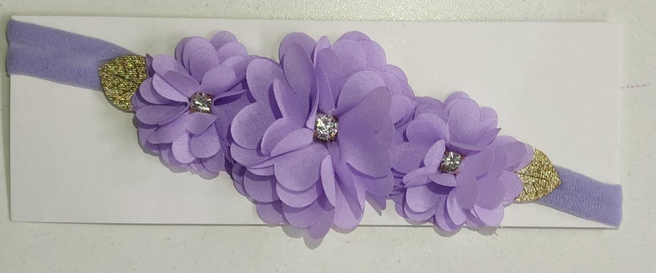 Faixinha de Cabelo Bebê Rosa em Cetim com Laço em Strass e Florzinha para Esti