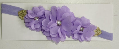 Faixinha de Cabelo Bebê Rosa em Cetim com Laço em Strass e Florzinha para Esti