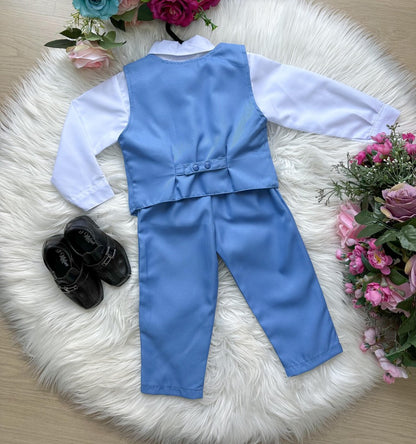 Conjunto Social Infantil Azul Serenity em Twill com Camisa Branca e Gravata Borboleta para Casamento