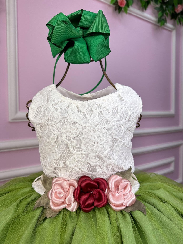 Vestido Infantil Off em Tule com Saia Verde Maçã e Laço nas Costas para Festa de Aniversário