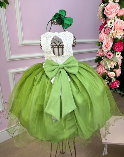 Vestido Infantil Off em Tule com Saia Verde Maçã e Laço nas Costas para Festa de Aniversário