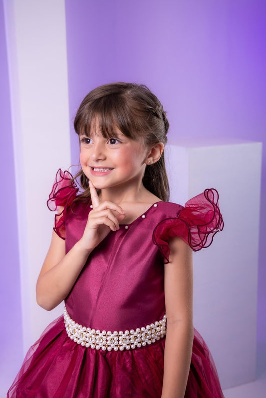 Vestido Infantil Marsala em Cetim com Saia Rodada e Laço nas Costas para Festa de Aniversário