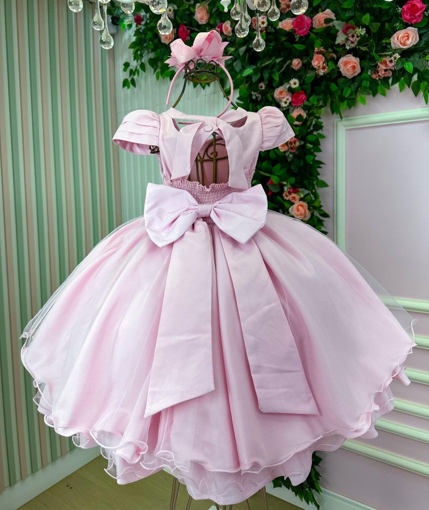 Vestido Infantil Rosa em Cetim com Saia Rodada e Renda