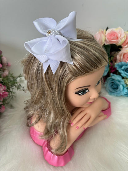 Laço Infantil Branco com Pérolas e Strass para Estilo Elegante