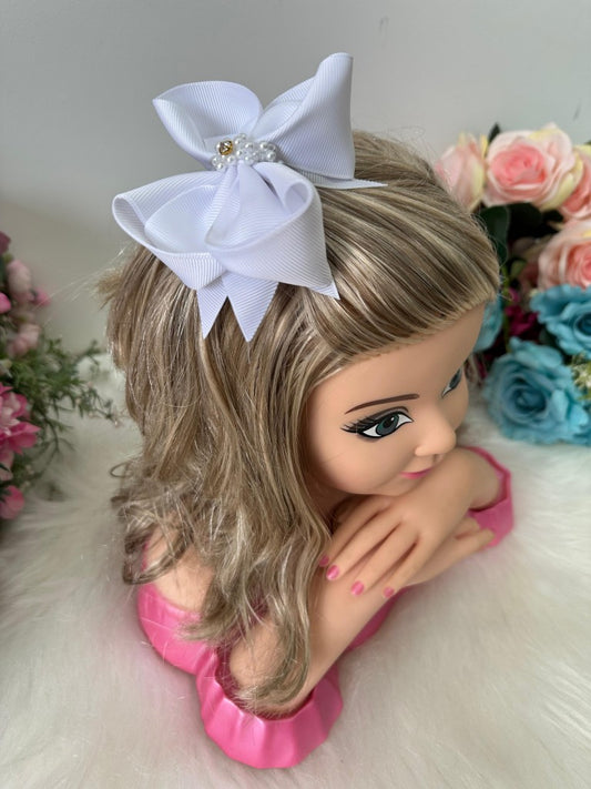 Laço Infantil Branco com Pérolas e Strass para Estilo Elegante