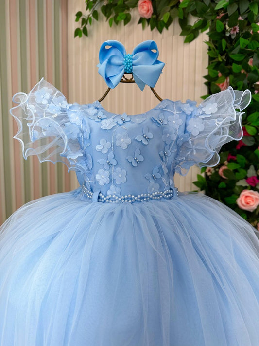 Vestido Infantil Azul Bebê em Cetim com Renda Delicada e Laço nas Costas para