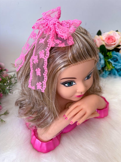 Laço Infantil Rosa Chiclete em Renda com Detalhes Elegantes para Festa de Anive