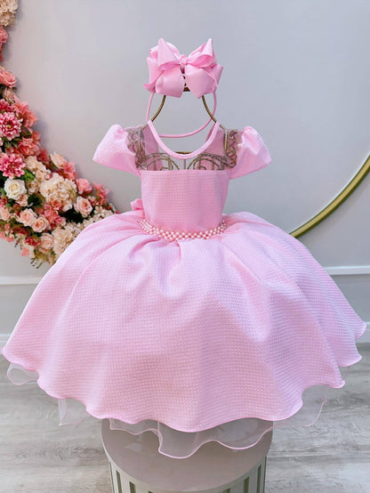 Vestido Infantil Rosa Bebê em Maquinetado com Cinto de Pérolas e Laço