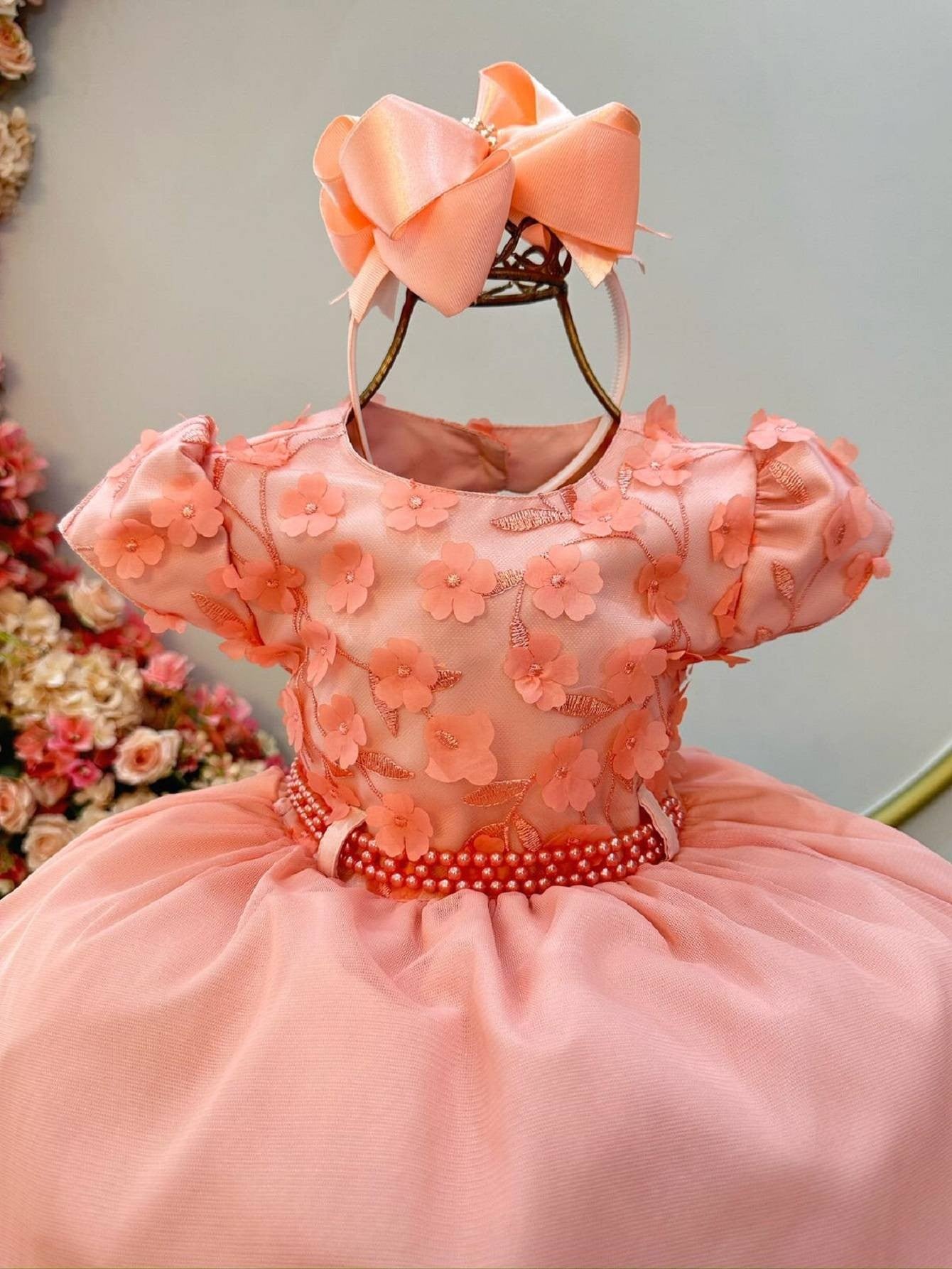 Vestido Infantil Salmão C/ Apliques de Flores e Renda Luxo