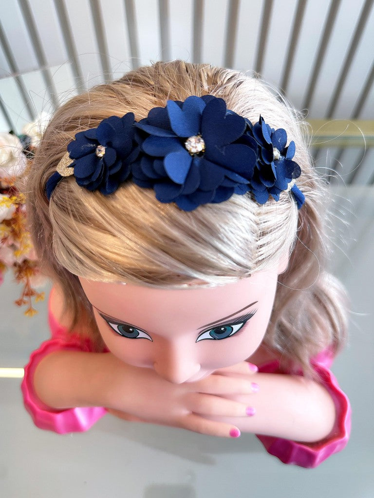 Faixinha de Cabelo Bebê Rosa em Cetim com Laço em Strass e Florzinha para Esti