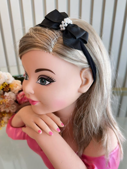 Faixinha de Cabelo Bebê Rosa em Seda com Pérolas e Laço Delicado para Estilo