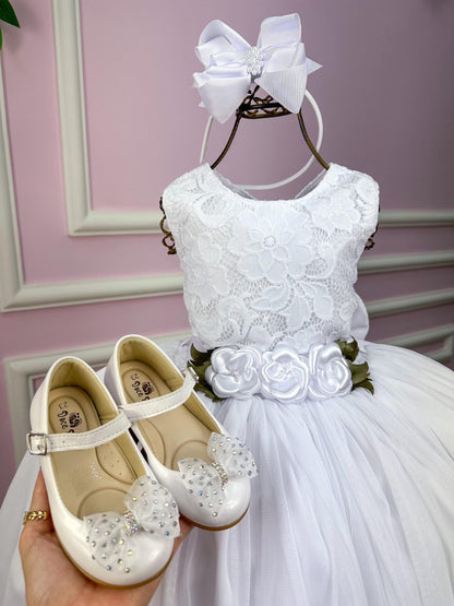 Vestido Infantil Branco em Tecido Misto com Saia Longa e Laço nas Costas