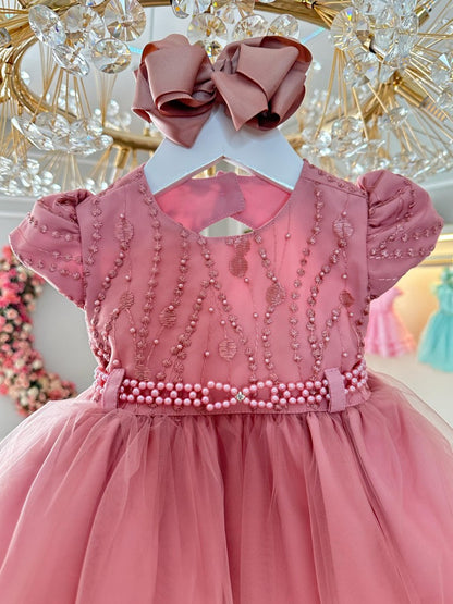 Vestido Infantil Rosa em Tule com Renda e Pérolas com Saia Rodada para Batizado