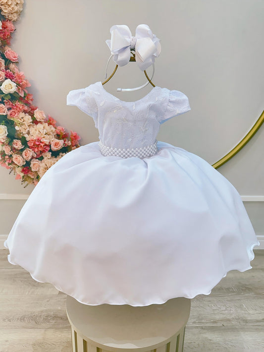 Vestido Infantil Branco em Renda com Cinto de Pérolas e Saia Rodada para Daminhas