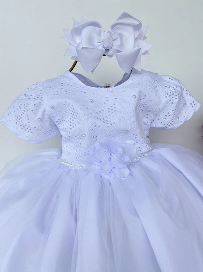 Vestido Infantil Branco em Tule com Renda Delicada e Saia Rodada para Festa de Aniversário