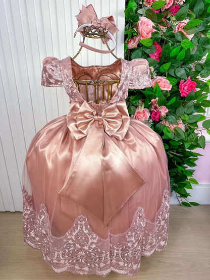 Vestido Infantil Rosa Bebê em Cetim com Saia Rodada e Laço nas Costas