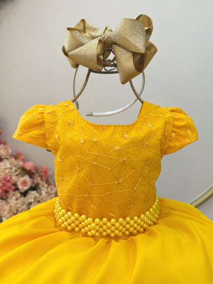 Vestido Infantil Amarelo em Renda no Busto com Saia Rodada para Daminhas