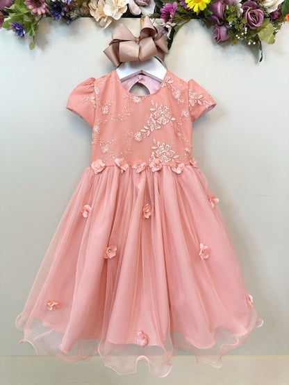 Vestido Infantil Rosa em Renda com Saia Rodada para Festa de Aniversário