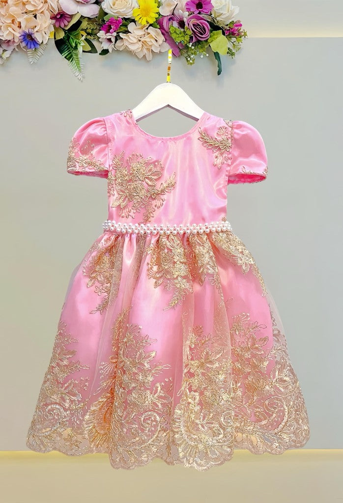 Vestido Infantil Rosa em Renda Realeza Metalizada com Laço para Daminhas