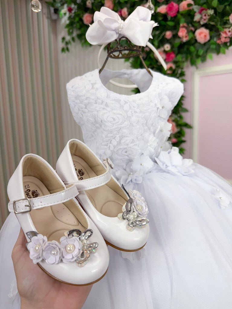 Vestido Infantil Branco em Tule com Renda e Saia Rodada para Daminhas