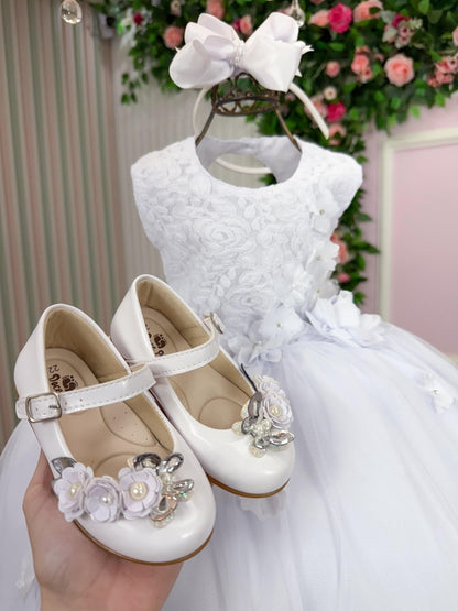 Vestido Infantil Branco em Tule com Renda e Saia Rodada para Daminhas