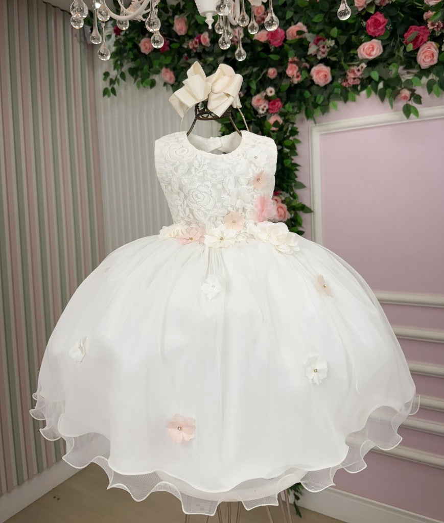 Vestido Infantil Off em Tule com Flores Saia Rodada Laço nas Costas Estilo Princesa