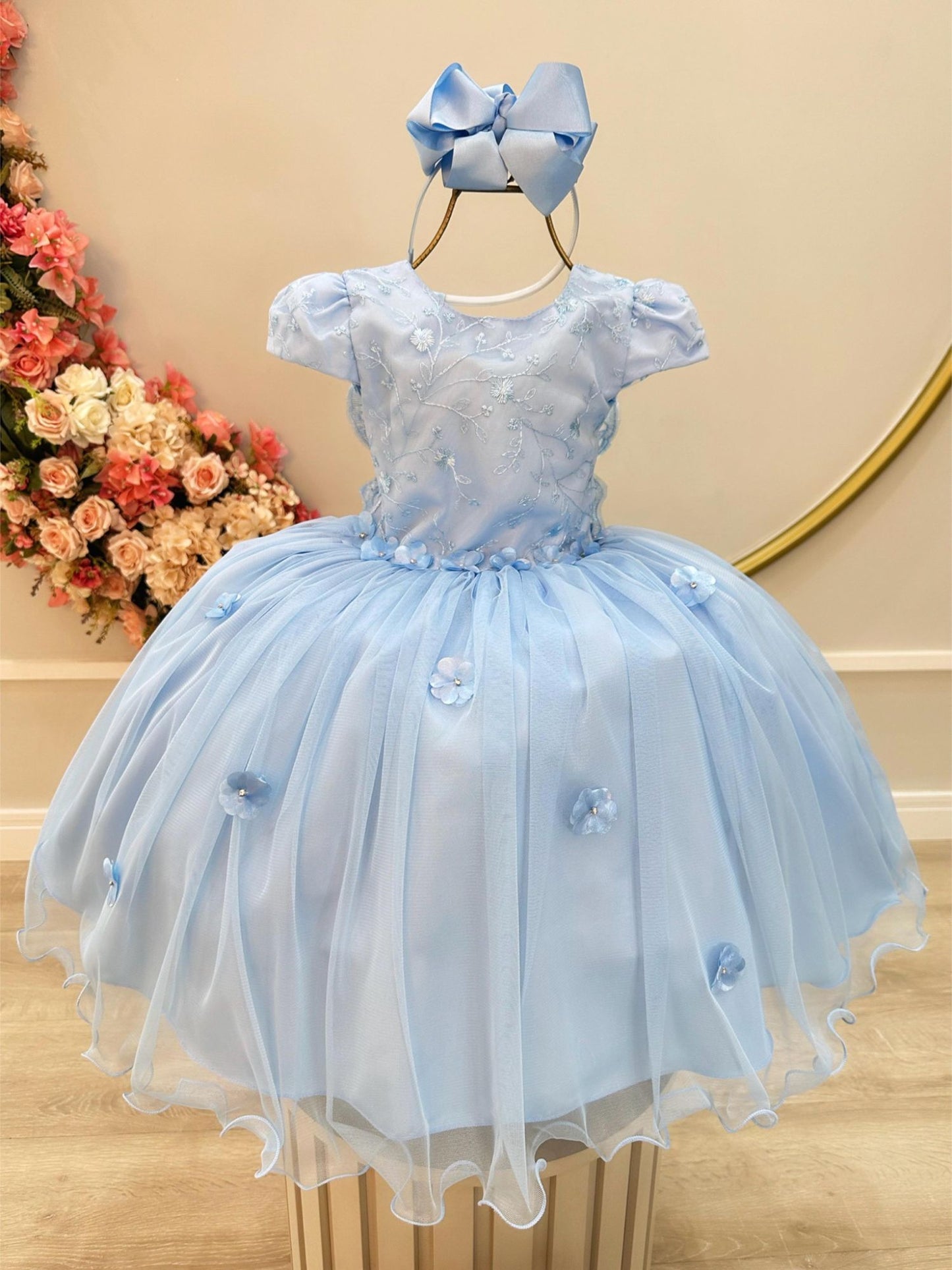 Vestido Infantil Azul Claro em Renda com Saia Rodada para Daminhas
