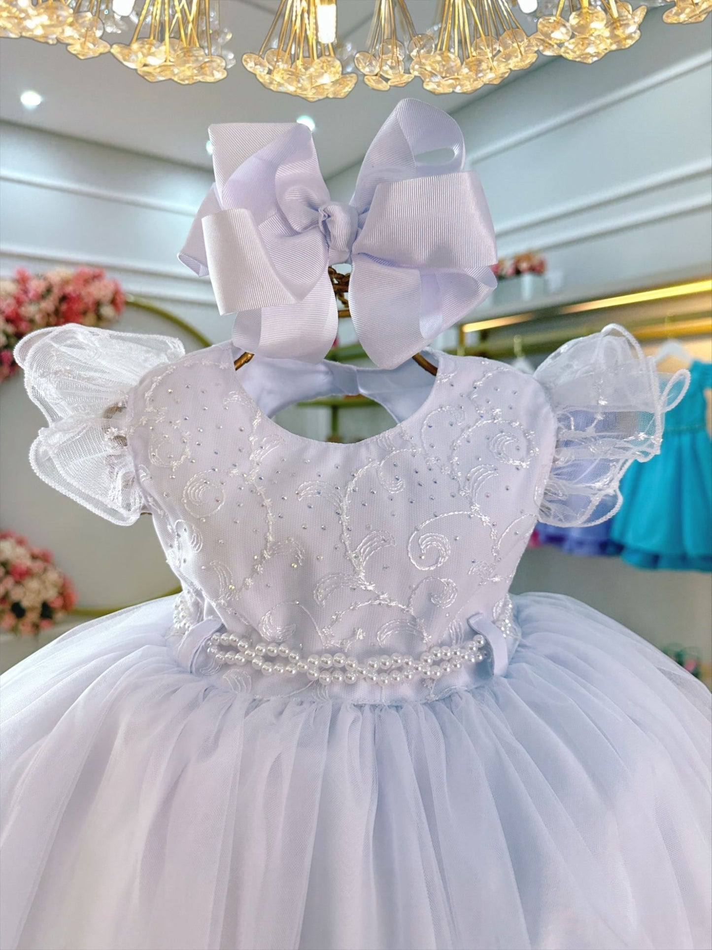 Vestido Infantil Branco em Tule com Renda e Saia Rodada para Batizados