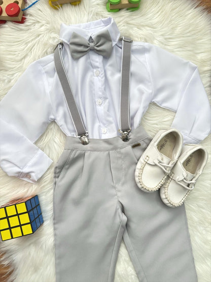 Conjunto Social Infantil Branco em Poliéster e Cinza em Algodão com Gravata Borboleta e Suspensório Removível para Pajem