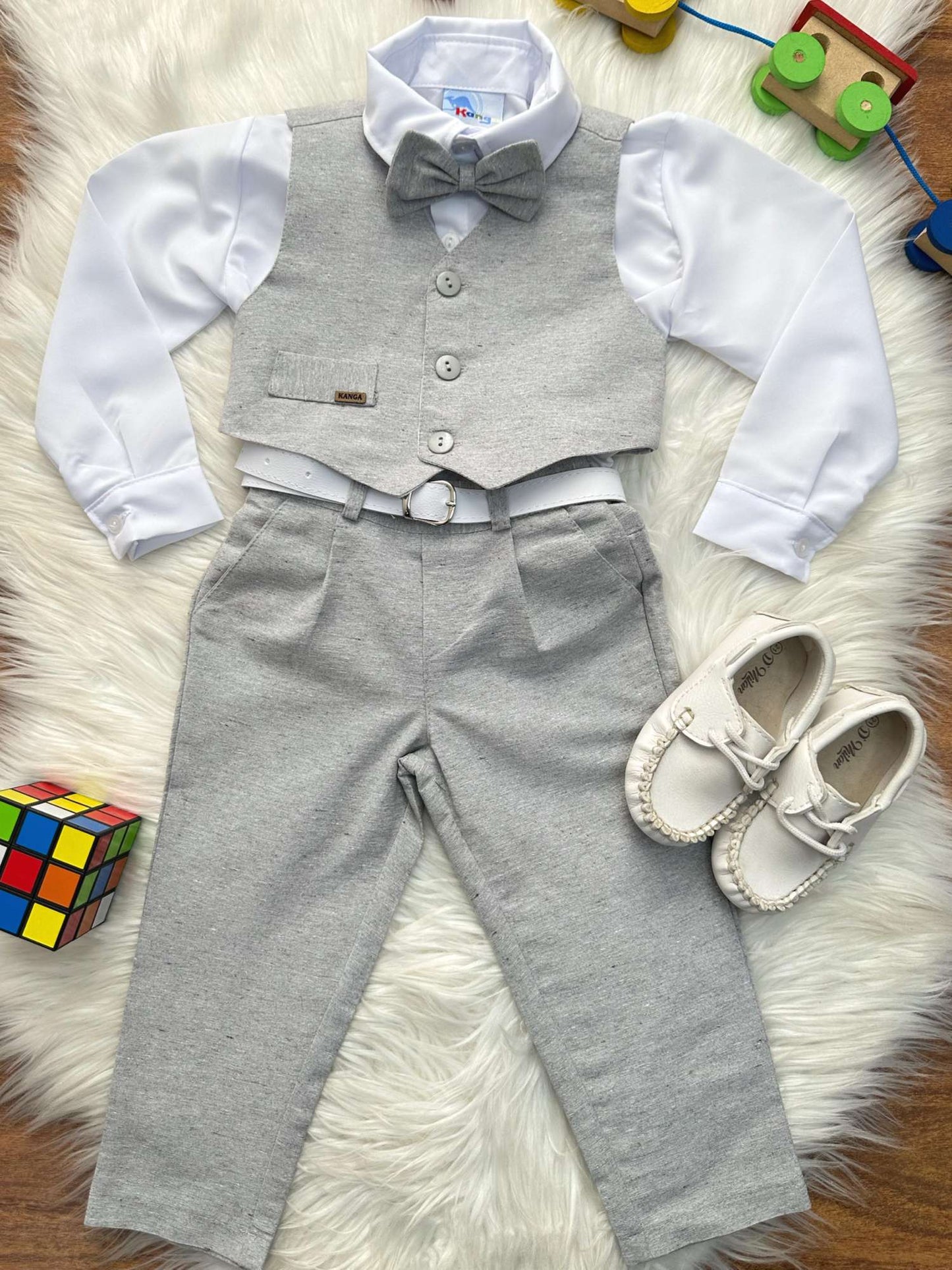 Conjunto Social Infantil Branco com Gravata e Colete Cinza para Pajem
