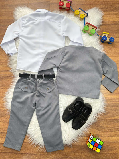 Conjunto Social Infantil Cinza em Poliéster com Gravata Borboleta e Camisa Branca para Pajem