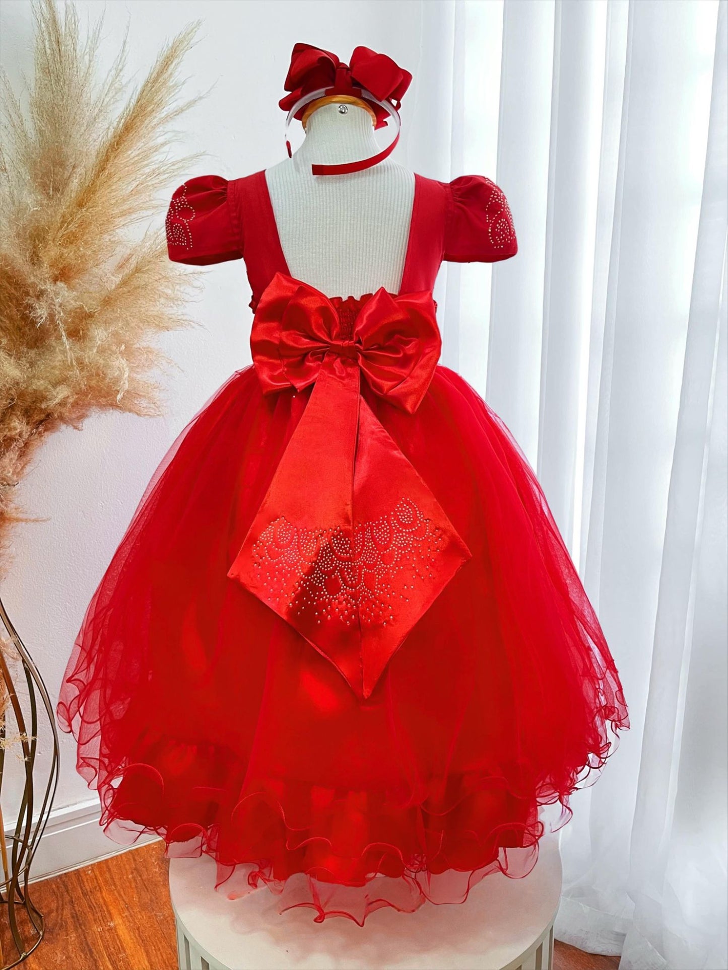 Vestido Infantil Vermelho em Cetim com Strass e Laço para Casamentos e Festas de Luxo