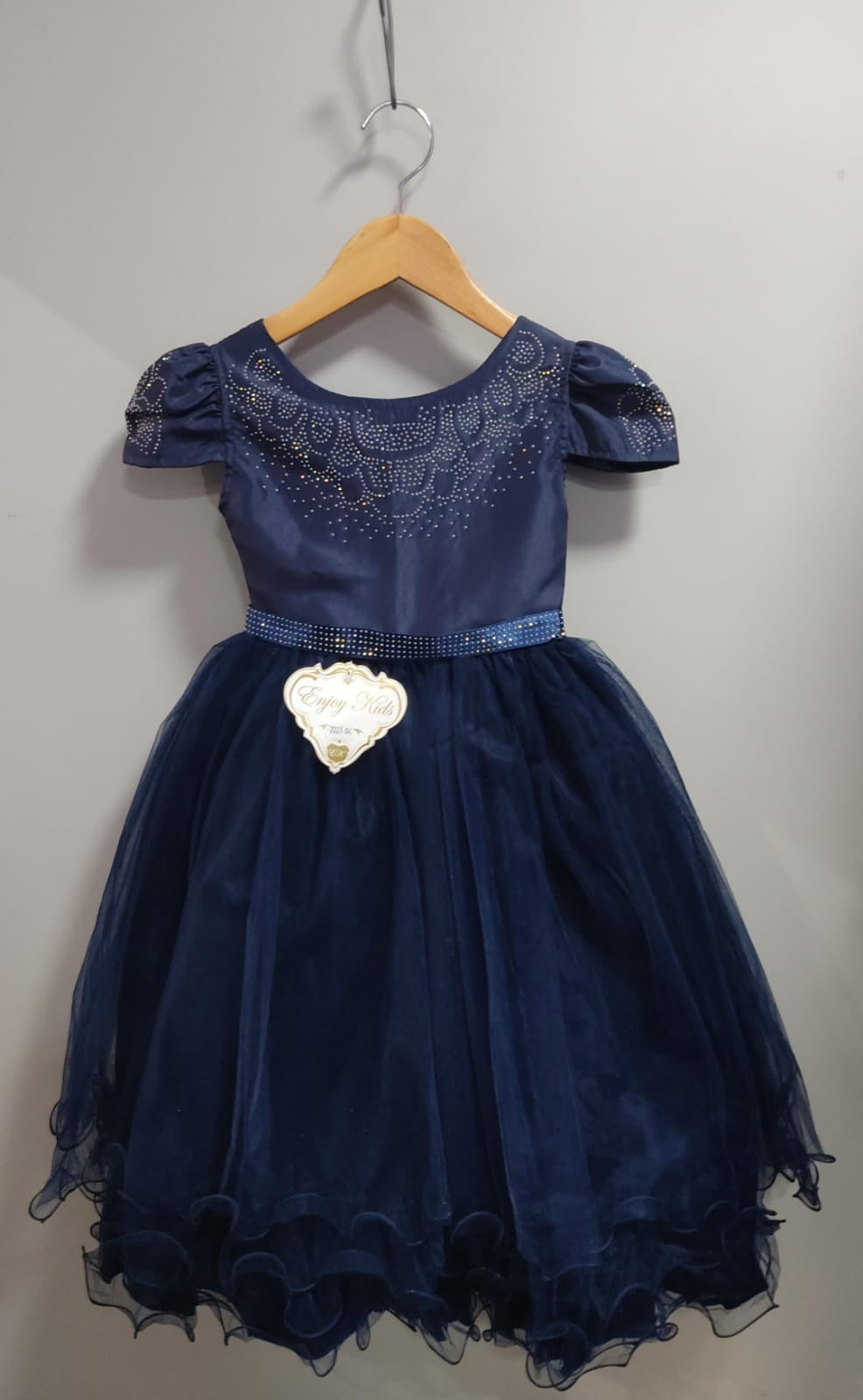 Vestido Infantil Azul Marinho em Cetim com Strass Luxo Saia Rodada para Daminhas